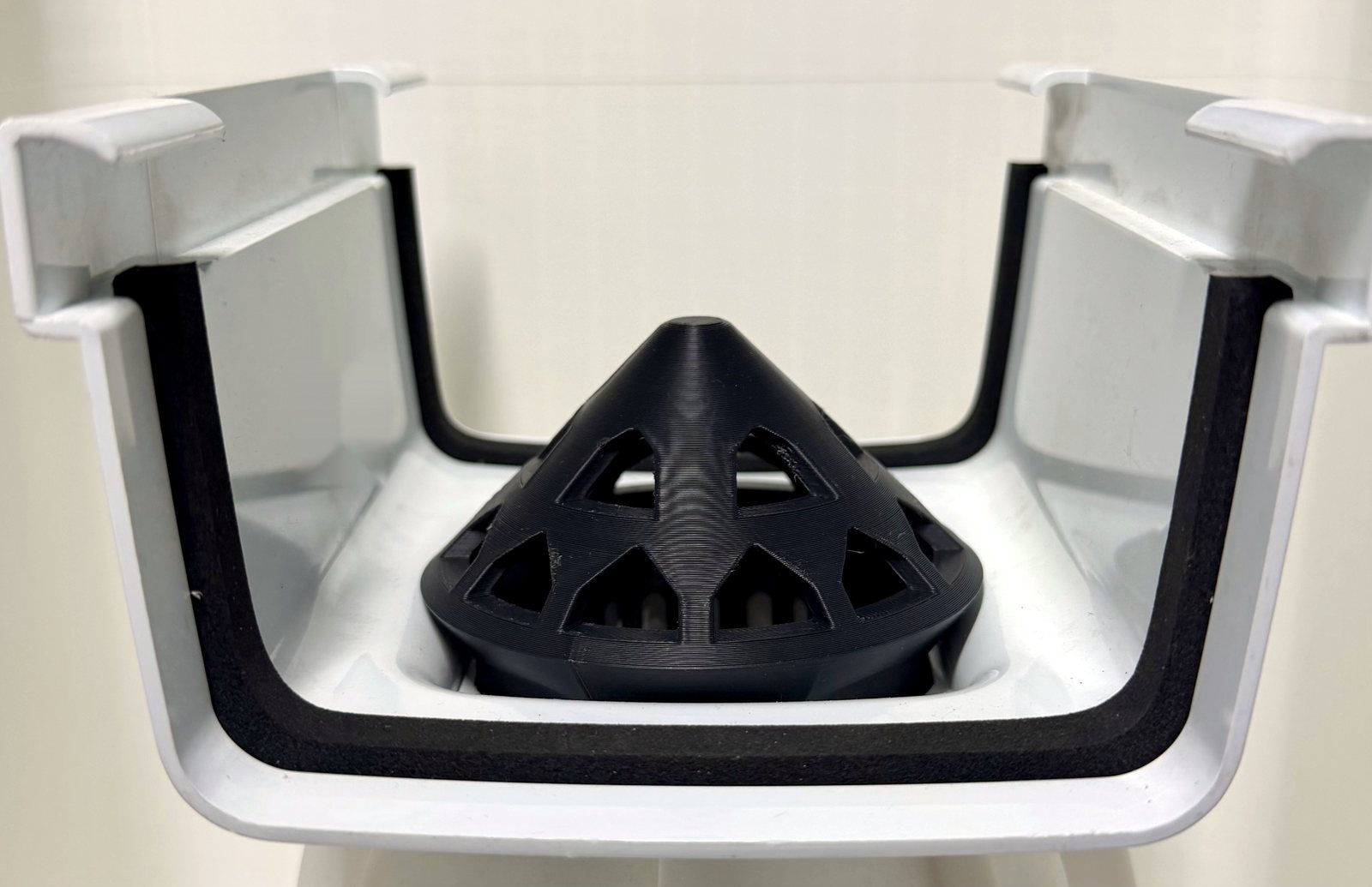 GG-MA leaf guard fitted in the outlet of a Marley Streamline square gutter